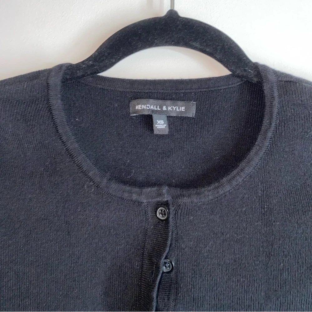 Kendall & Kylie Short Sleeve Cardigan Sweater Top - Picture 4 of 9